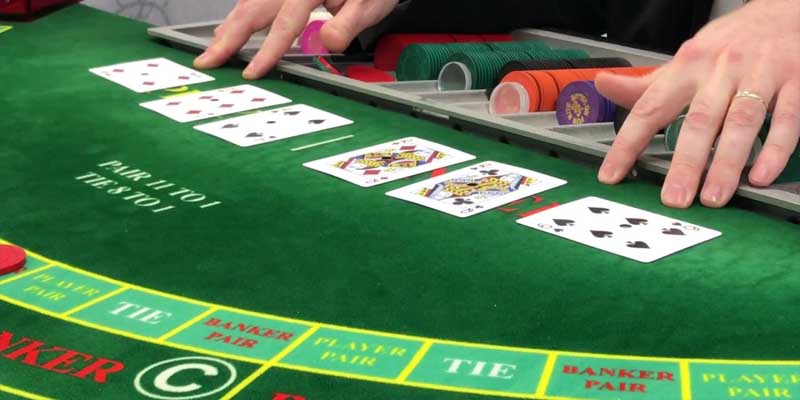 Luật Kéo Bài Baccarat Và Những Điều Cần Biết Năm 2024 2 Luật kéo bài baccarat chỉ mới xuất hiện tại các sảnh game trong những năm gần đây
